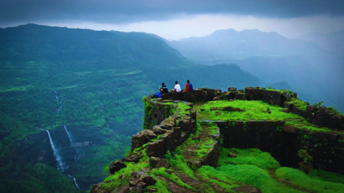 Lonavala, Weekend Getaway, Itinerary, Lohagad Fort, Hill Station