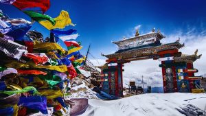 best snow destinations in India, snowfall places in India, winter destinations India 2025, Gulmarg snow travel, Manali winter trip, Auli skiing India, Shimla in winter, Tawang snow season, Lachung Sikkim snow, Nainital snowfall, Dalhousie winter travel, Kufri snow, Pahalgam winter, hill stations with snow, India snow holidays.